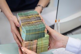 Lãi suất giảm sâu, tín dụng vẫn đi giật lùi
