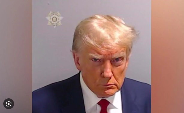 Quốc tế nổi bật: Ông Donald Trump chính thức chụp ảnh tù