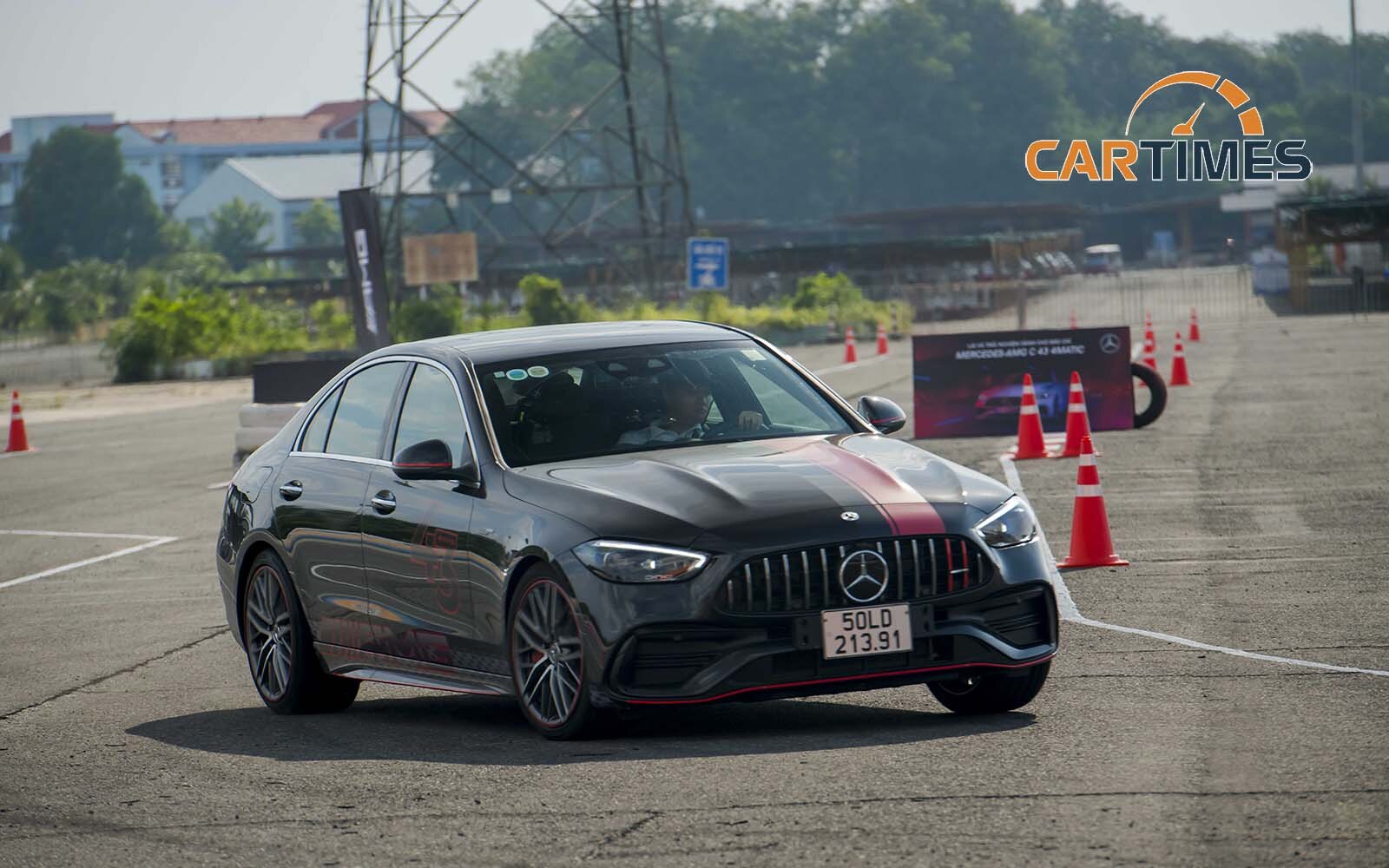 Đánh giá Mercedes-AMG C 43 4Matic: Xe dành cho người mê tốc độ