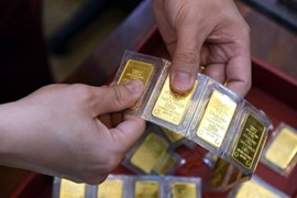 Giá vàng tiếp tục neo ở mức cao, hơn 68 triệu đồng/lượng