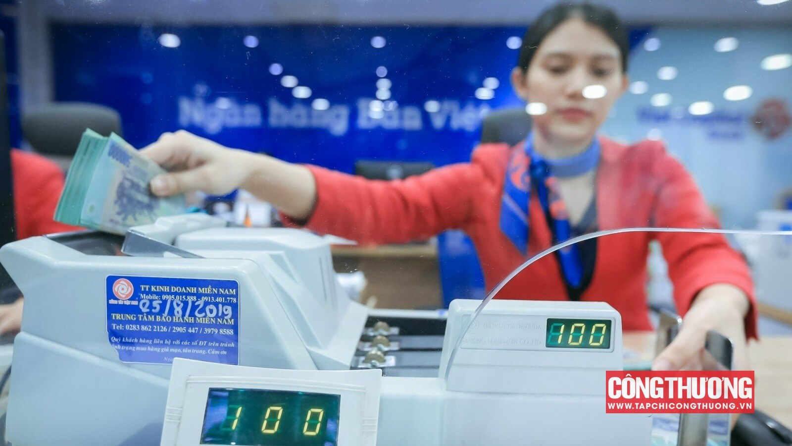 Trước nghỉ lễ 2/9, hai ngân hàng lớn tiếp tục giảm lãi suất