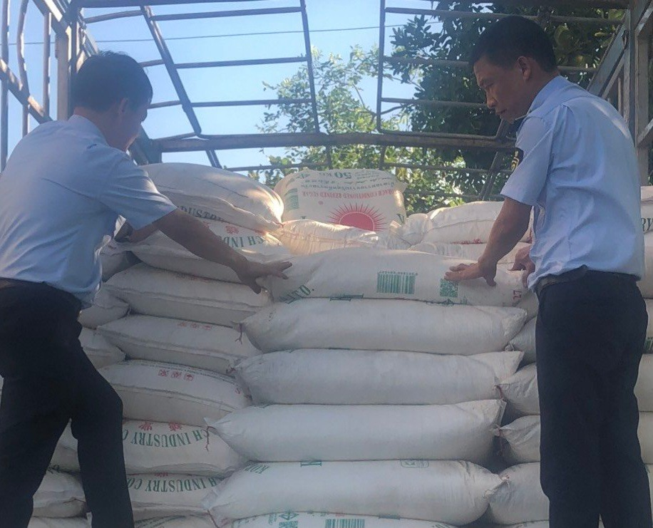 Liên tiếp phát hiện, xử phạt các đối tượng kinh doanh đường nhập lậu