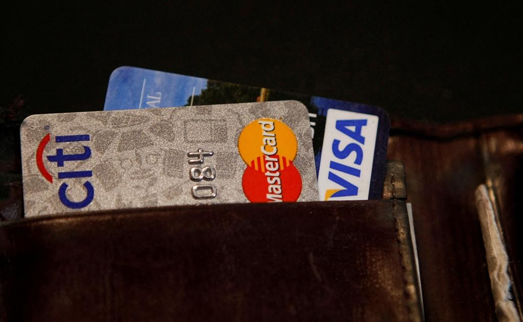 Tổng nợ thẻ tín dụng tại Mỹ vượt mốc nghìn tỷ USD