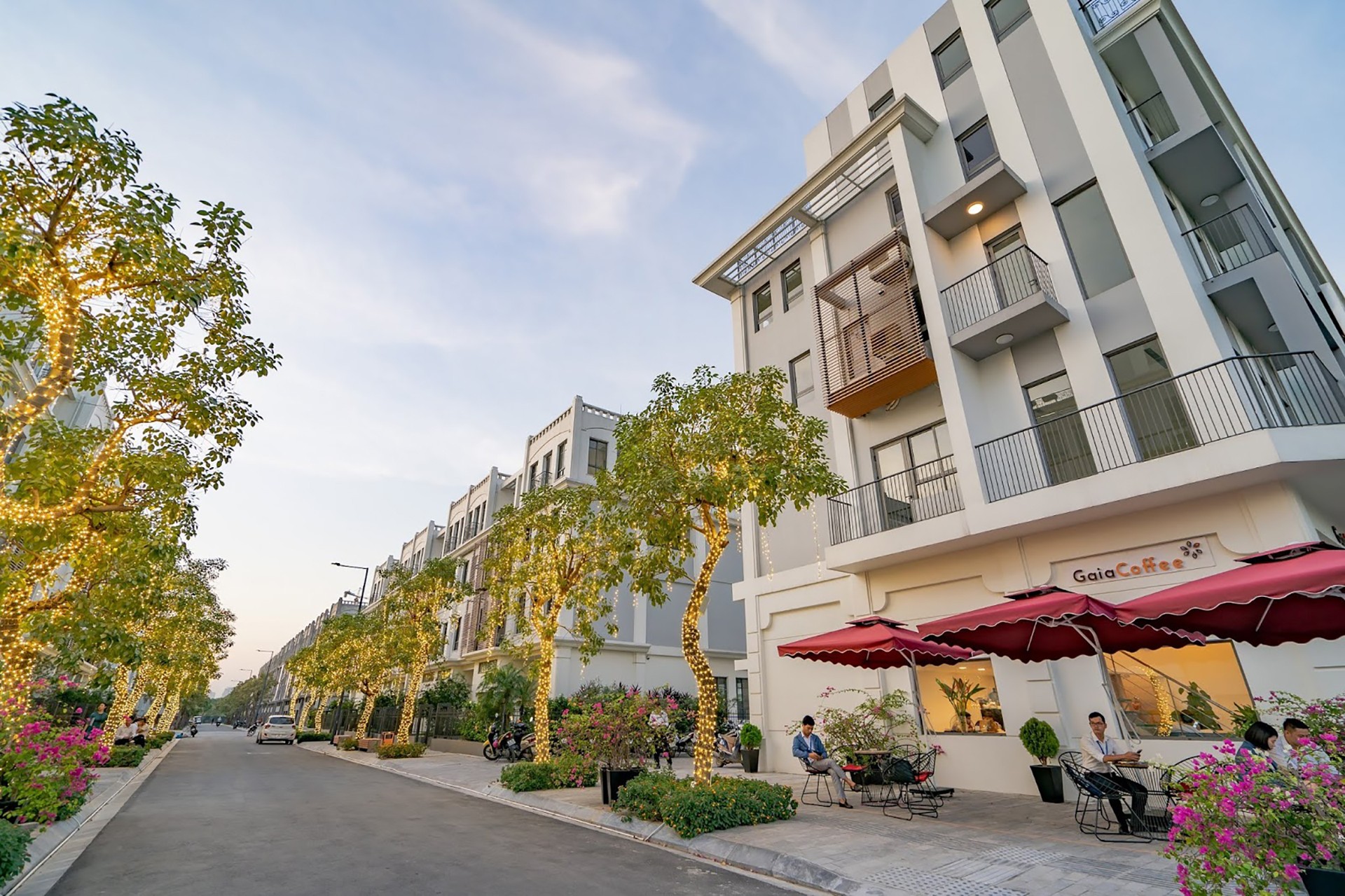 shophouse-the-manor-central-park-6091.jpg