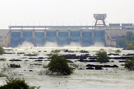 Mực nước hồ thủy điện ngày 11/9: Nước về tăng liên tục, hồ Trị An nâng mức xả tràn