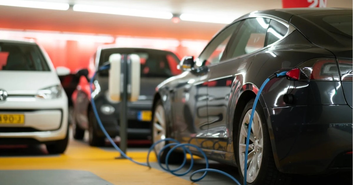 Tỷ lệ cháy xe điện thấp hơn 61 lần so với xe xăng