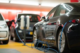 Tỷ lệ cháy xe điện thấp hơn 61 lần so với xe xăng