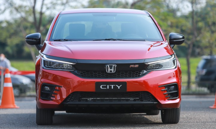 sedan hạng B