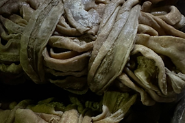 QLTT Cao Bằng thu giữ 1.400kg lòng bò đông lạnh bốc mùi đang trên đường tiêu thụ